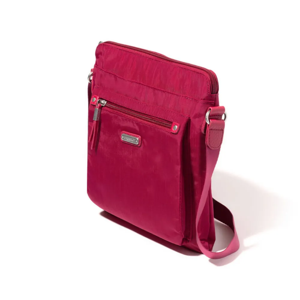 Baggallini Go Bagg With RFID Phone Wristlet Beet Red (Women's)