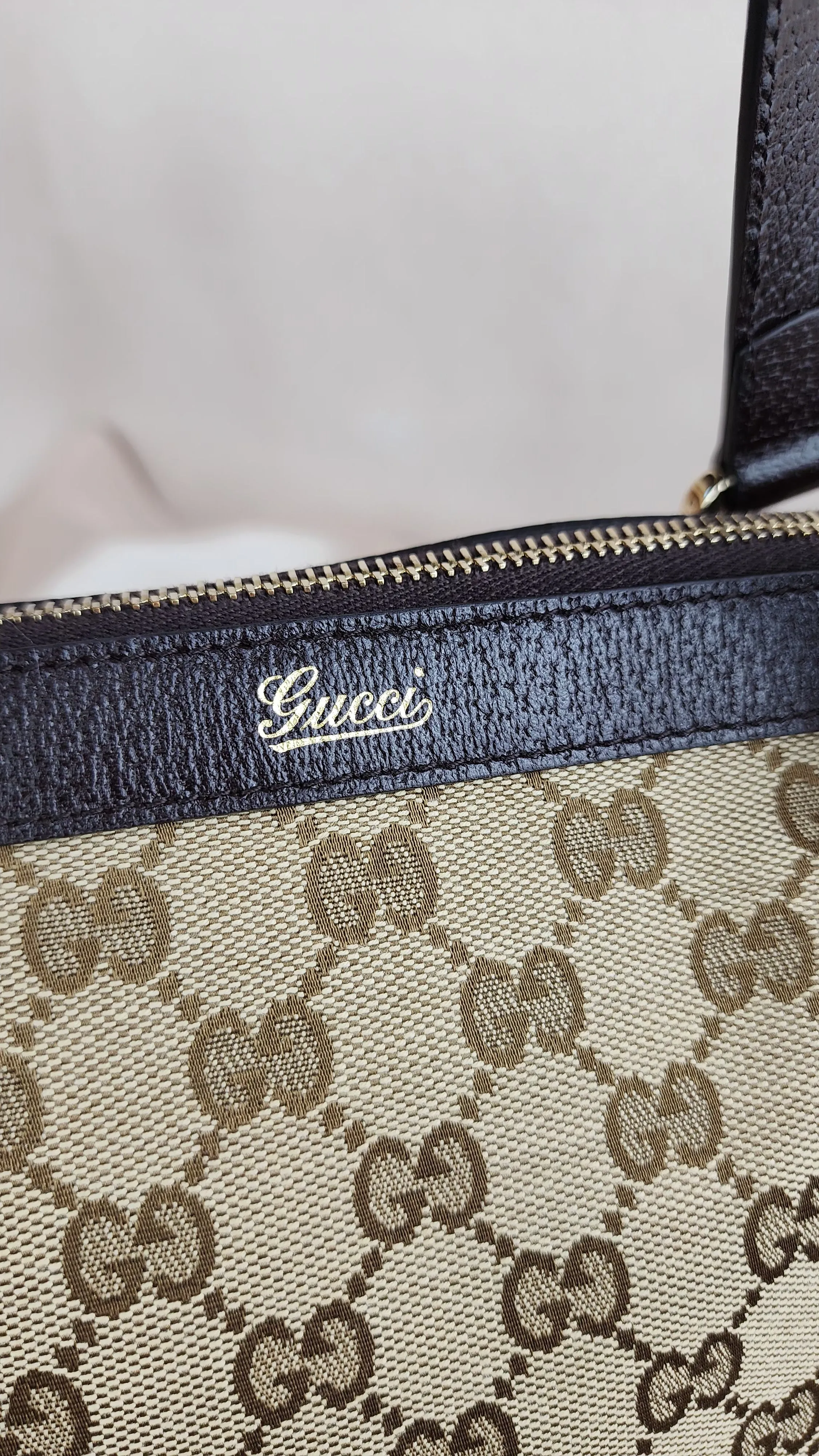 Gucci GG Canvas Brown Shoulder Bag - 848