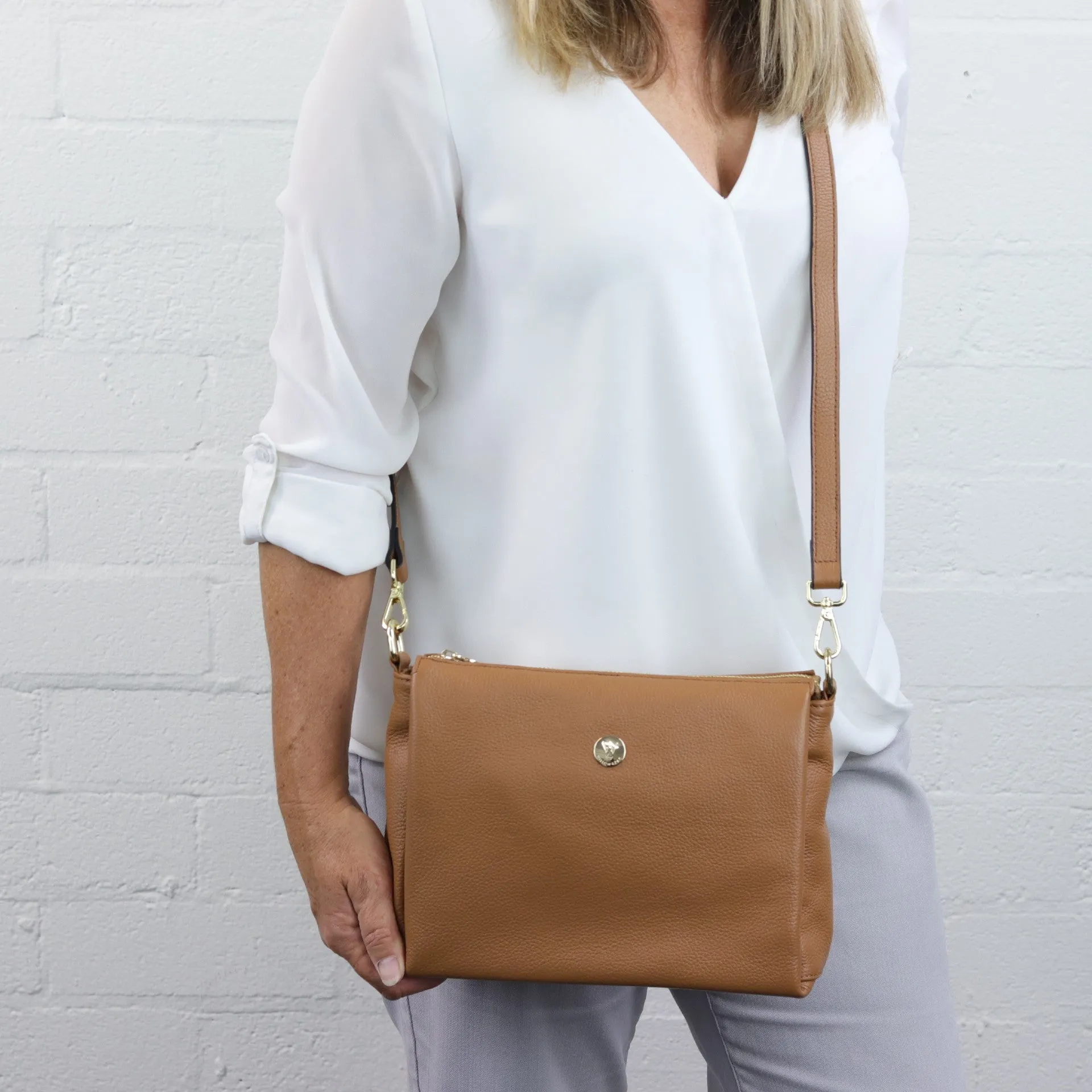 Nina leather shoulder bag