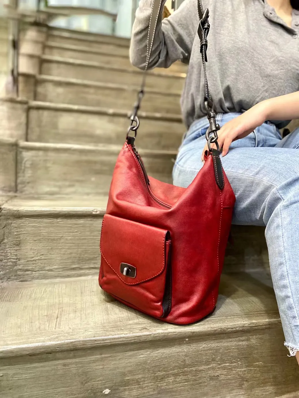 Vintage Full Grain Leather Hobo Shoulder Bag ｜ Handcrafted Cowhide Leather Bucket Bag